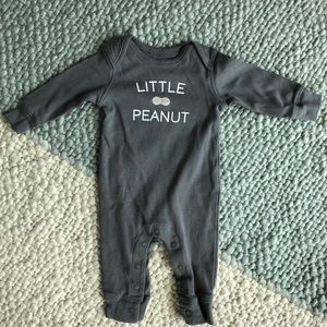 🆕 NWOT- Carter’s sleep & play one-piece